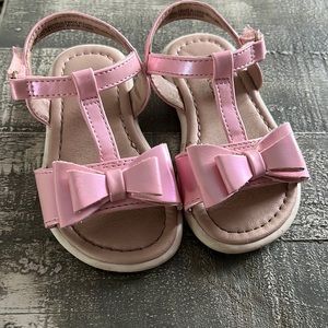 Used childrens place sandals size 6
